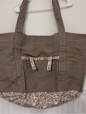 Large 31 Canvas Tote Bag in Taupe with Floral Trim “Vintage”